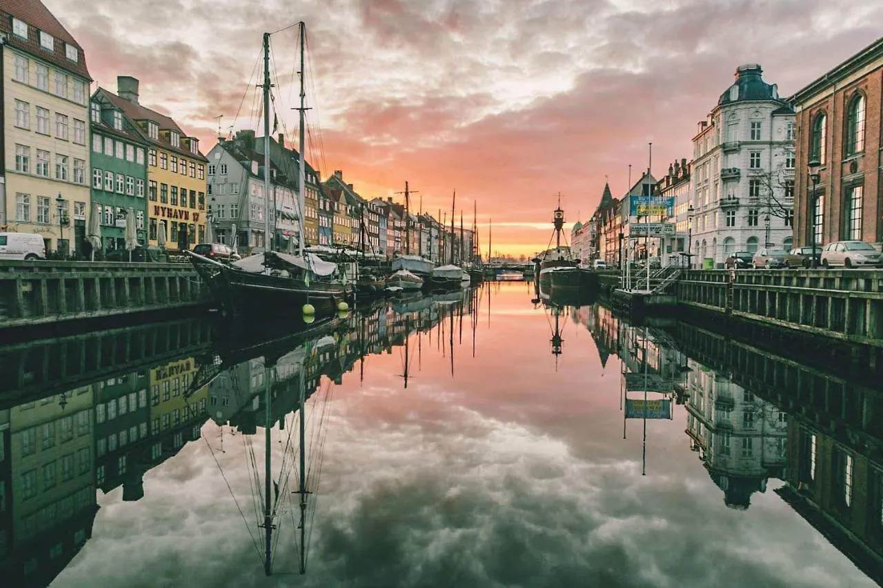 Rare 4Br Apartment W Unique Details In Cph City Copenhagen