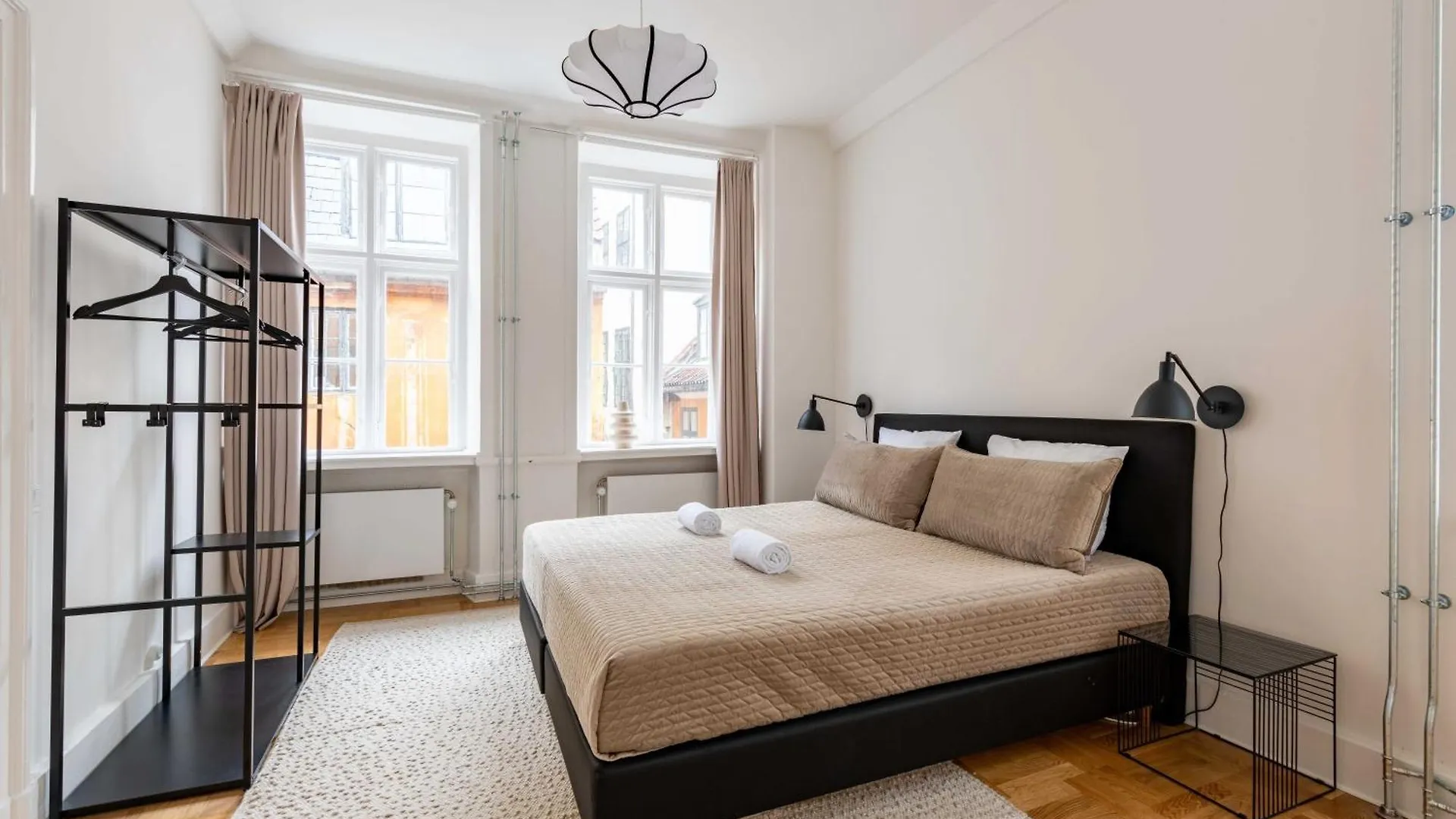 Rare 4Br Apartment W Unique Details In Cph City Copenhagen 0*,