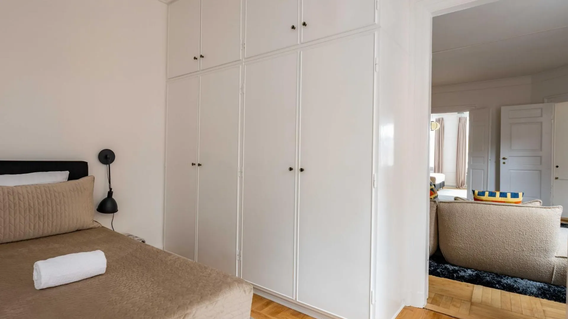 Rare 4Br Apartment W Unique Details In Cph City Copenhagen