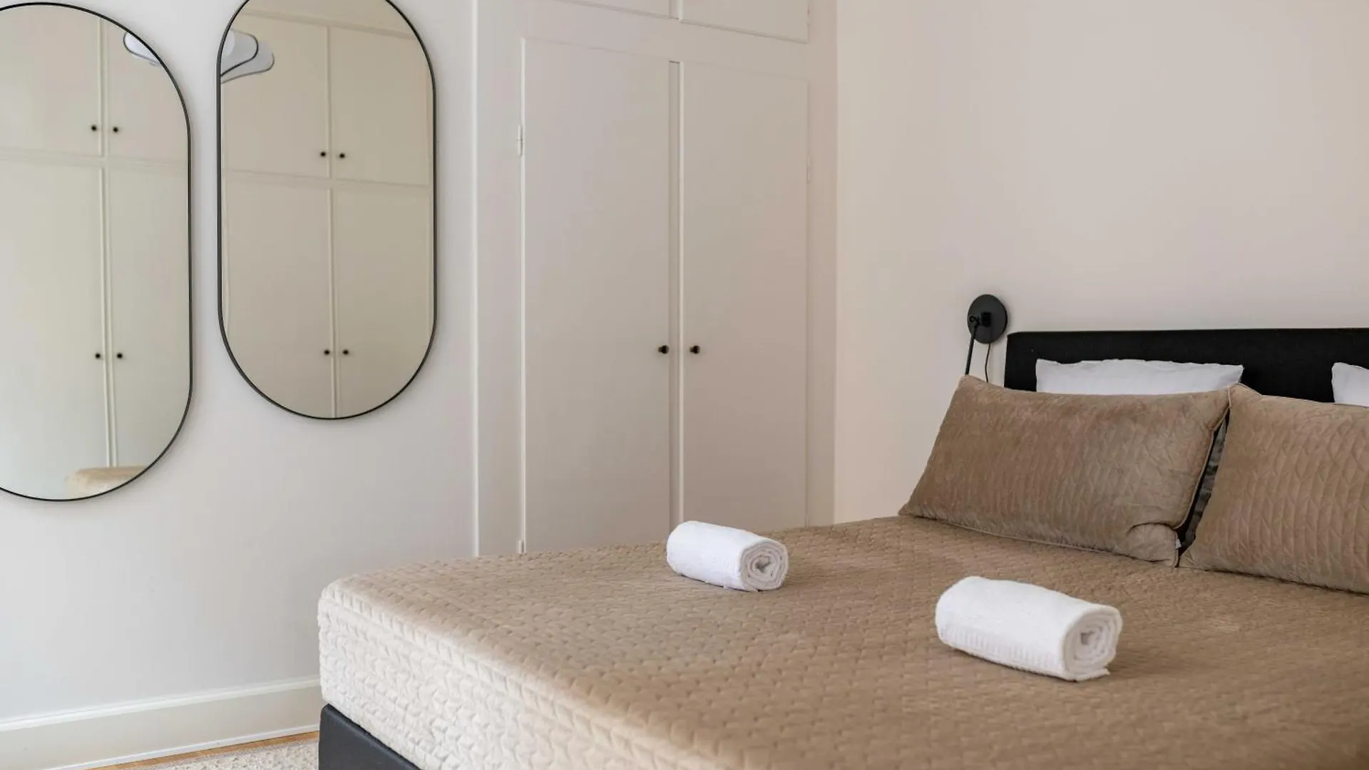 Rare 4Br Apartment W Unique Details In Cph City Copenhagen
