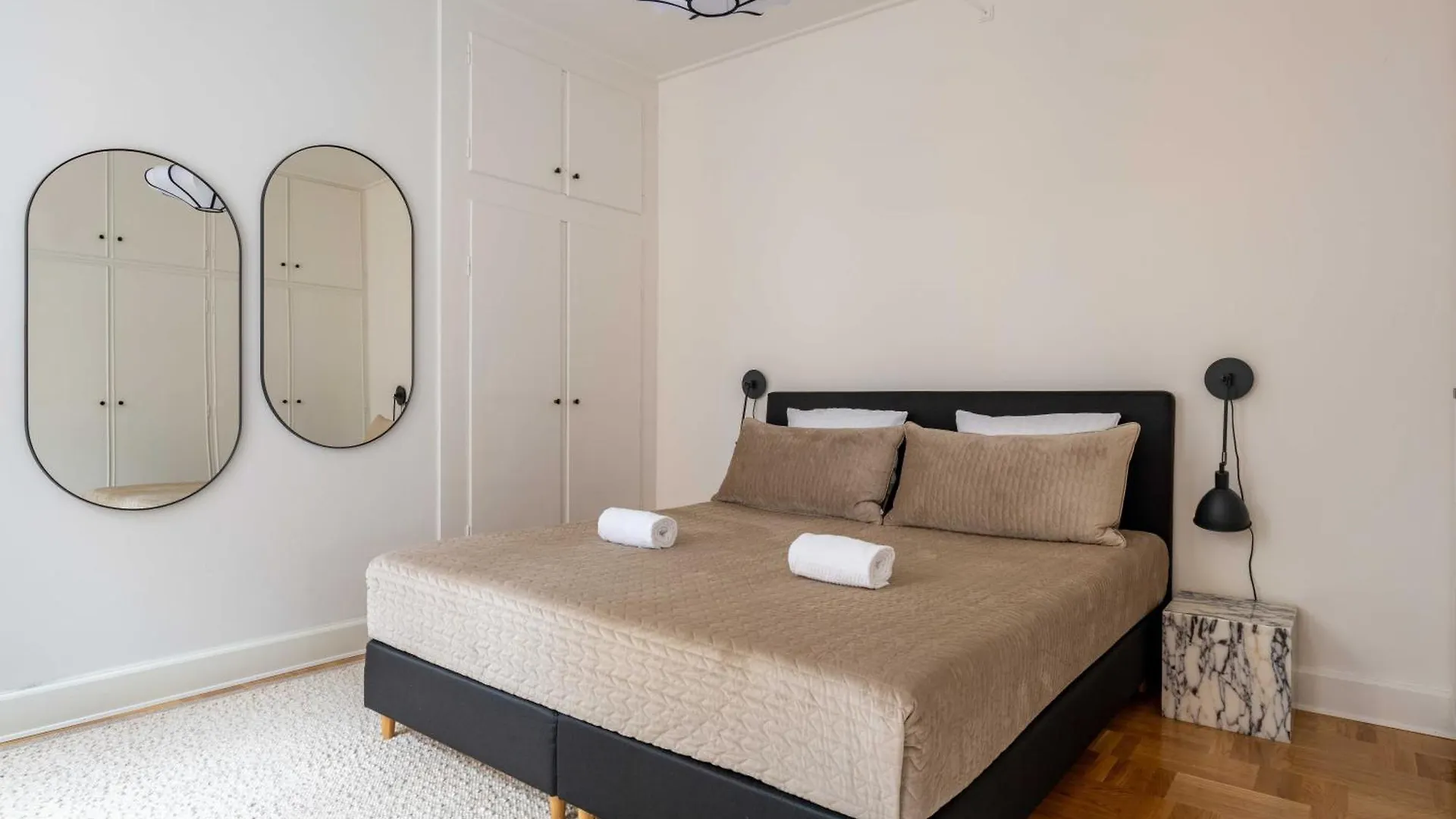 Rare 4Br Apartment W Unique Details In Cph City Copenhagen