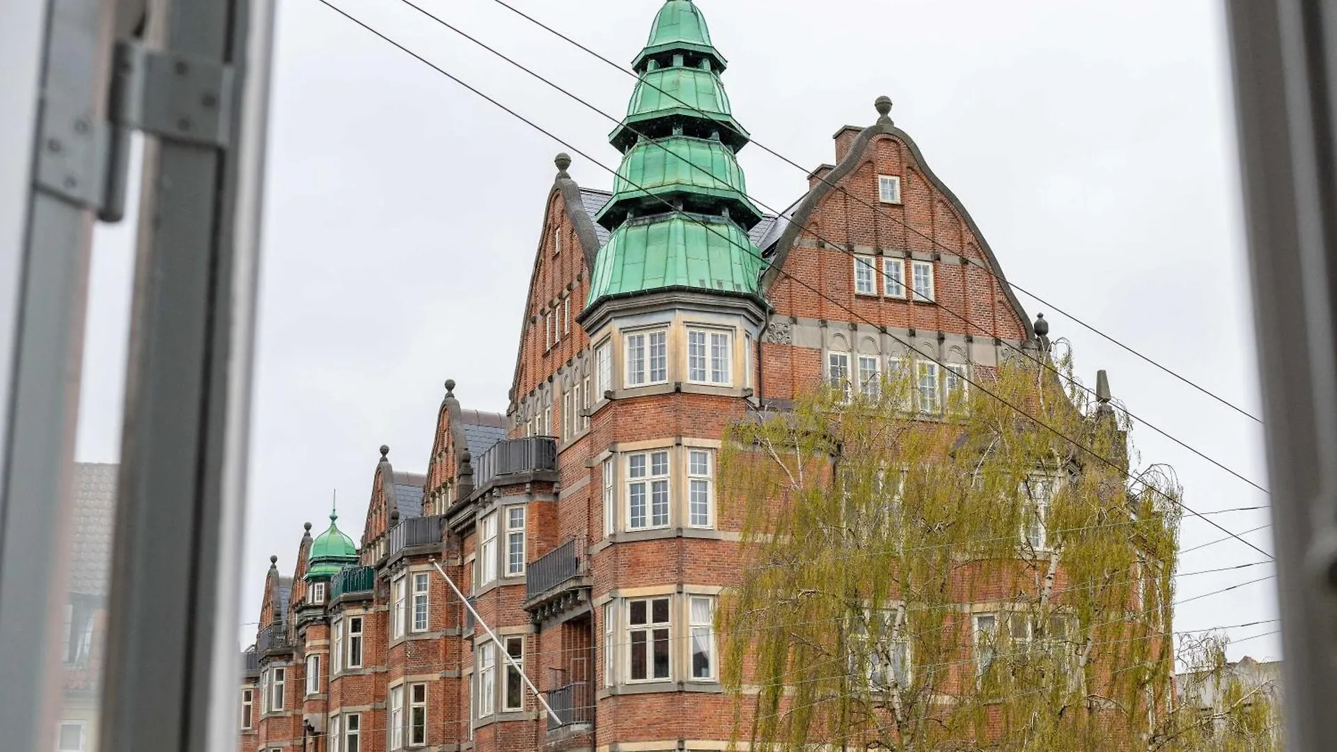 Rare 4Br Apartment W Unique Details In Cph City Copenhagen